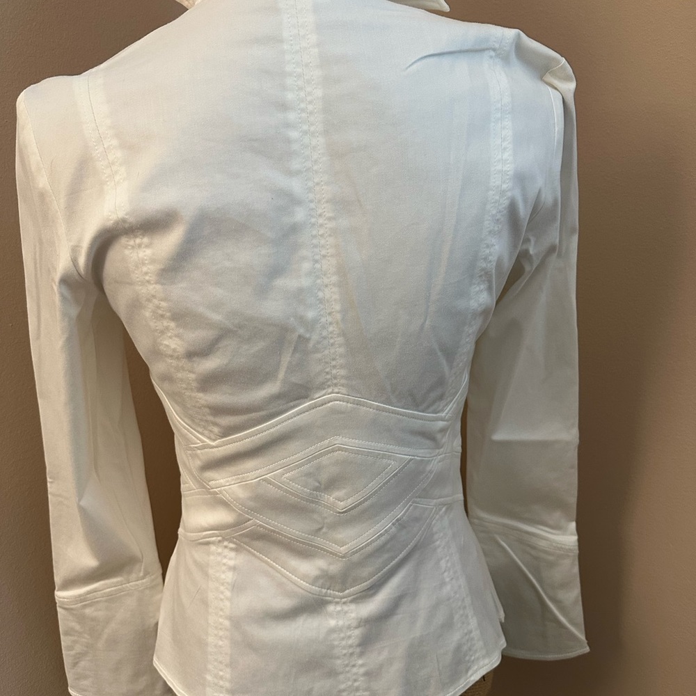 Cotton with mild stretch and beautiful seaming details front and back. - Picture 3 of 4
